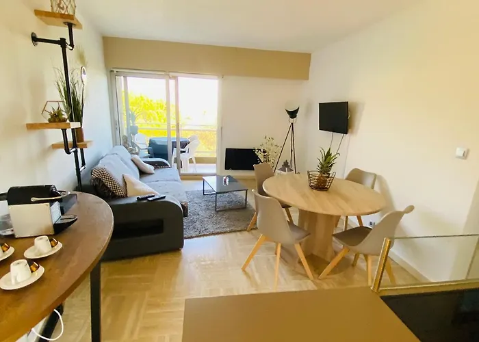 Cote D'azur - Piscine - Tennis *